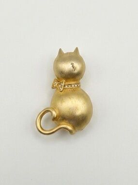 Vintage Lia Gold-Tone Cat Brooch with Rhinestone Collar